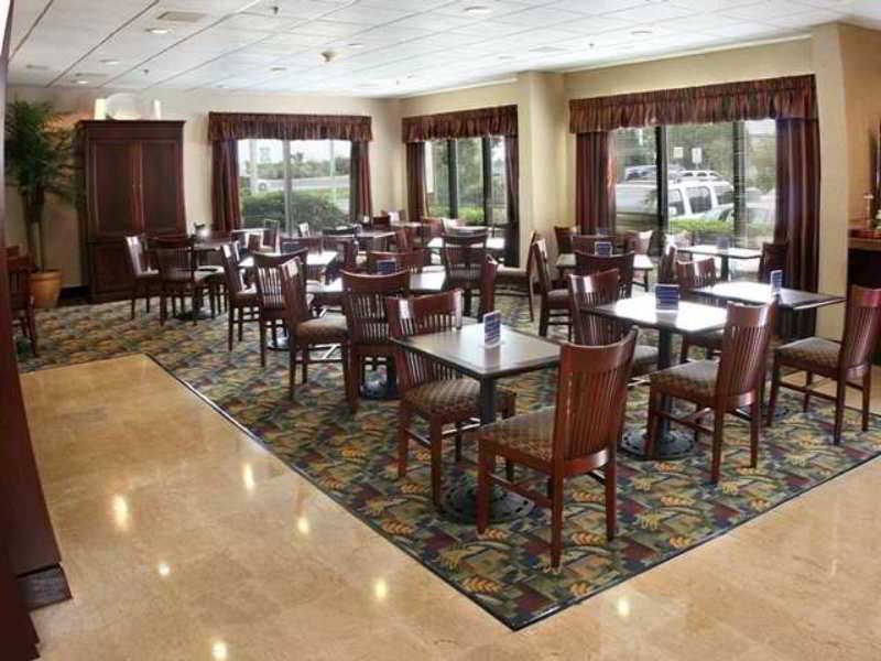 Hampton Inn Monterrey-Airport Apodaca Exterior photo